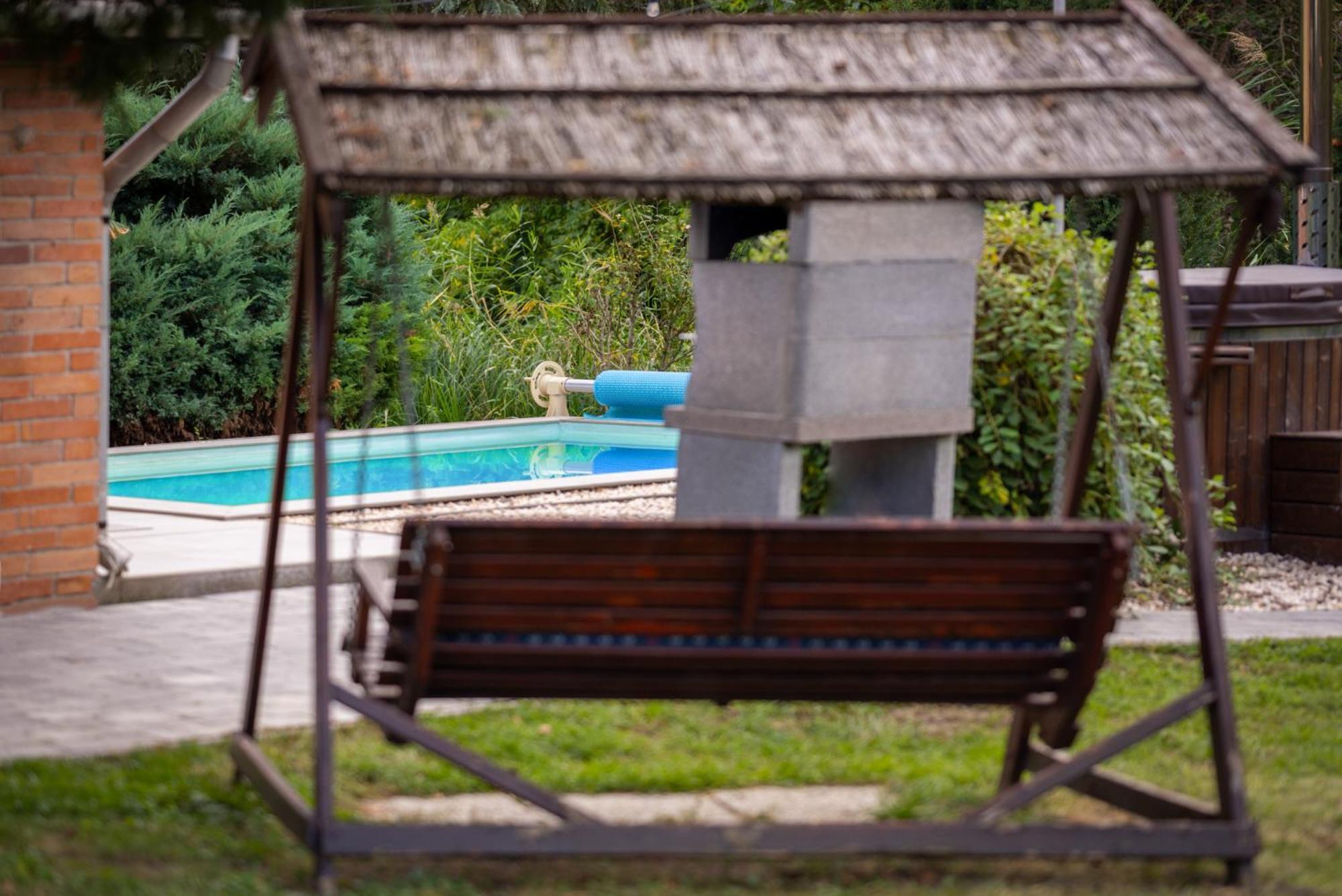 Pósteleki Vendégház-Nyugalom Szigetei Gyula Esterno foto